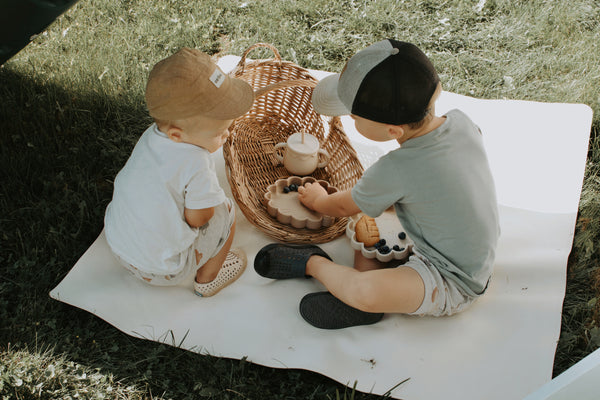 Med mat | 39"x39" | Cream + Black