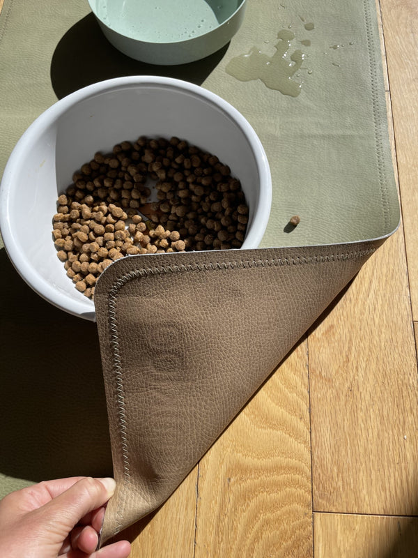 Leather pet food mat | 30"x16" | Hunter, Tan