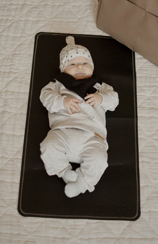 MINI MAT | BLACK + CREAM | 14" x22"