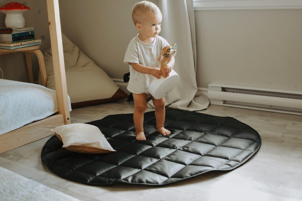 QUILTED FLOOR MAT | 47" | BLACK + CREAM