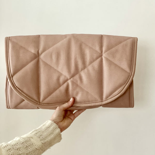 TRAVEL DOG BED | 16"x30" | pink