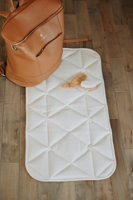 QUILTED LEATHER MAT | CREAM