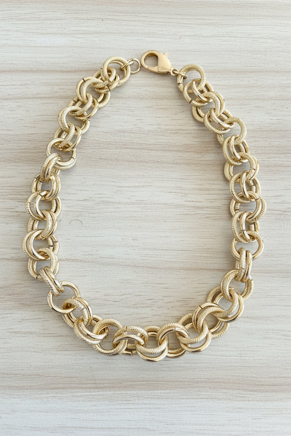 Textured & Sleek Circle Chain Necklace