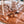 Charger l&#39;image dans la galerie, Citrouille + Blanc Tapis en cuir rembourré reversible 120cm
