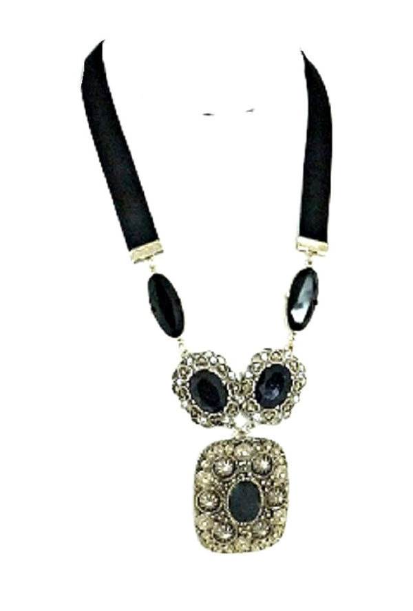 Elegant Vintage Black Gem Necklace