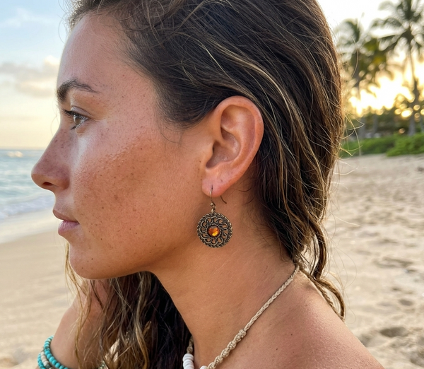 Cut-out Dangling Earring