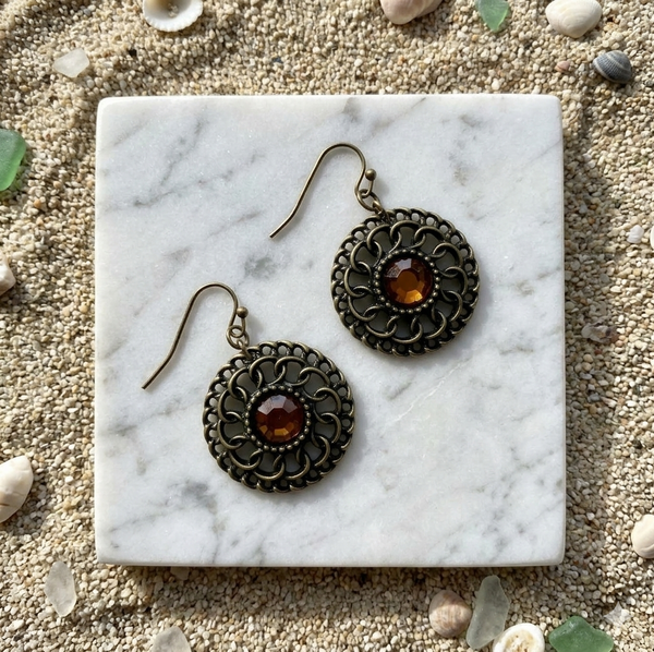 Cut-out Dangling Earring