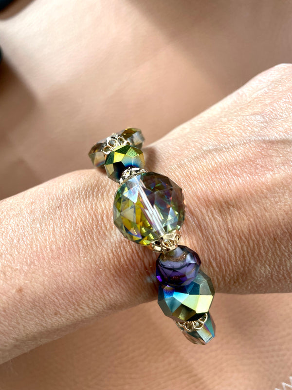 Chunky Iridescent Glass Beads Bracelet