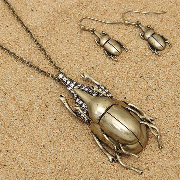 Vintage-Inspired Crystal Rhinestone Beetle Pendant Necklace