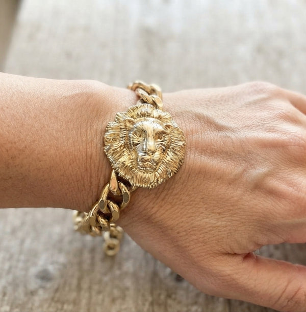 Bold Gold Lion Chain Bracelet