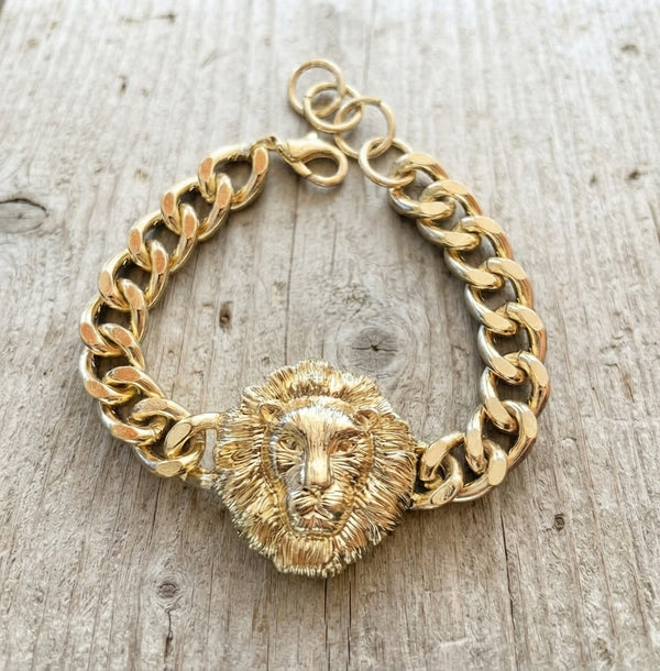 Bold Gold Lion Chain Bracelet