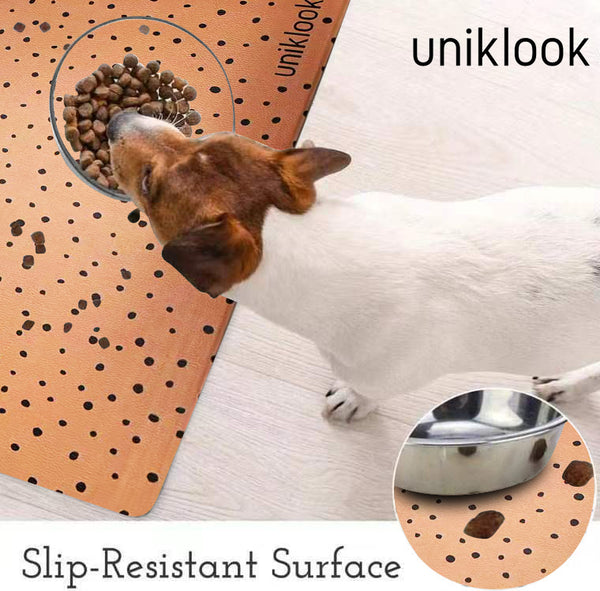 Wild pet food mat